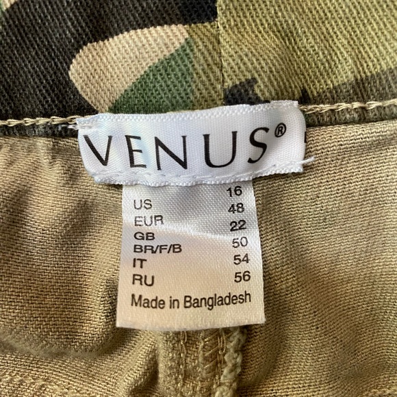 VENUS CAMO DENIM SHORTS NWOT SIZE 16 - Picture 8 of 10